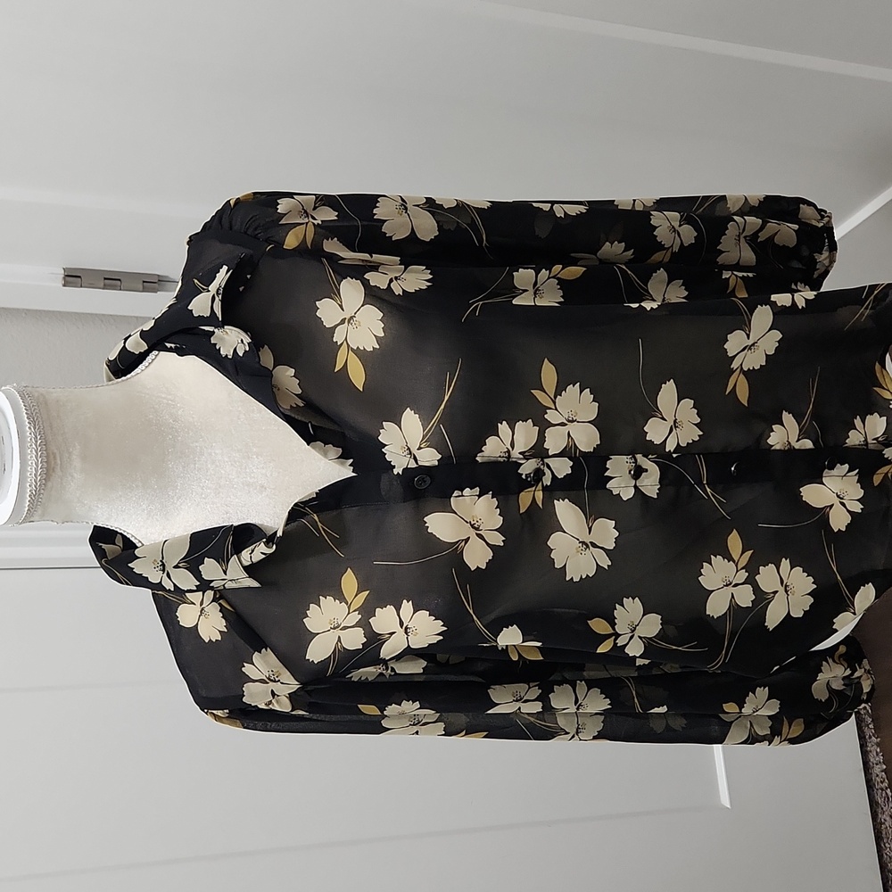 Cabi 4159 Cosmo Blouse Button Up Long Sleeve Sz S